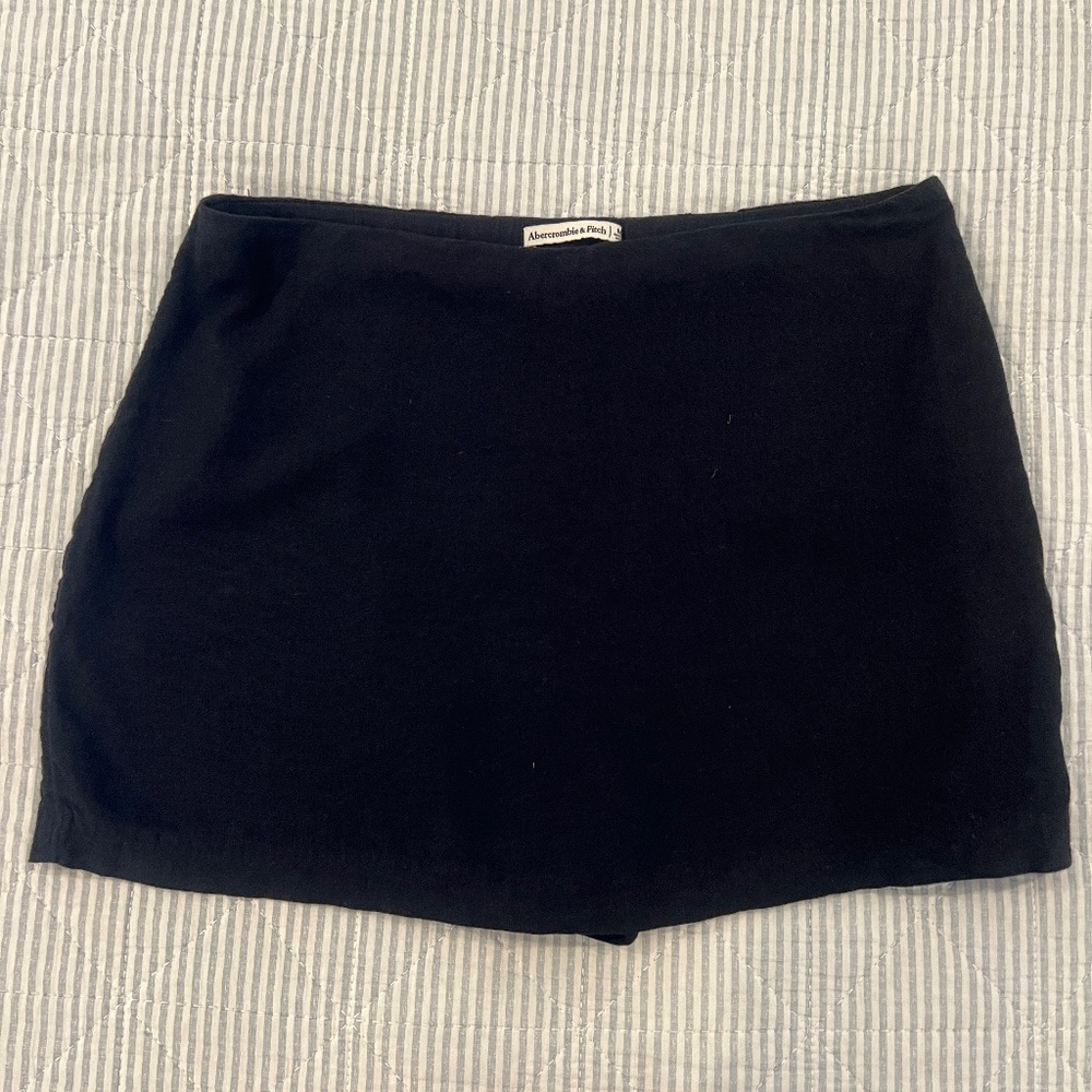 Abercrombie & Fitch Black Skirt